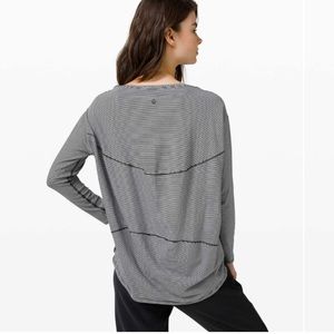 Lululemon Back In Action Long Sleve size 8